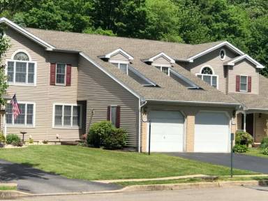 Main picture of 470 Meadow Ln