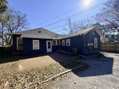 Main picture of 2519 18th Ave