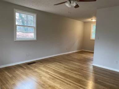 Main picture of 853 Sandy Creek Dr NW