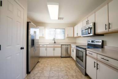 Main picture of 3920 S Nebraska St