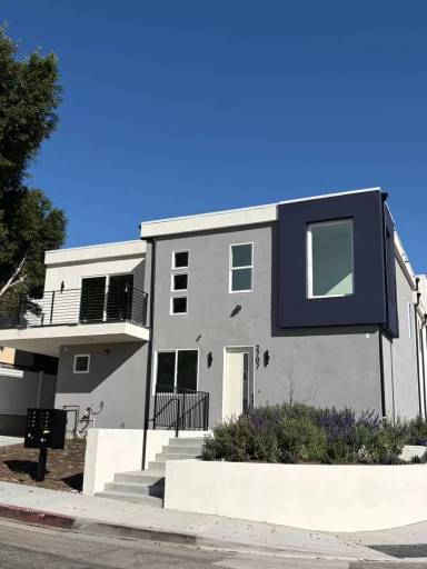 Main picture of 2707 Ruhland Ave