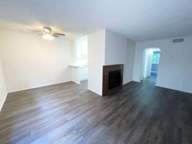 Main picture of 5233 Bellingham Ave