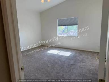 Main picture of 1439 Racquet Way