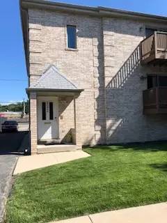 Main picture of 112 E Quincy St