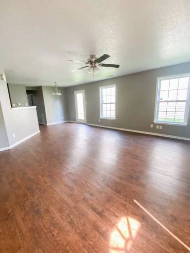 Main picture of 2708 Priest Dr