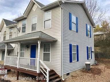 Main picture of 223 Senseney Ln