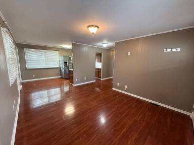 Main picture of 102 Locust St
