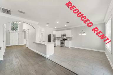 Main picture of 1101 Skylark Dr
