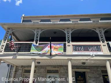 Main picture of 201 W Main St