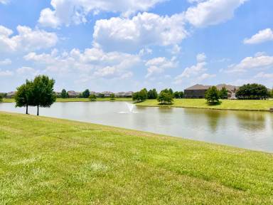 Main picture of 7818 Chinaberry Sky Ln