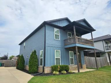 Main picture of 1735 W Whitney Ln