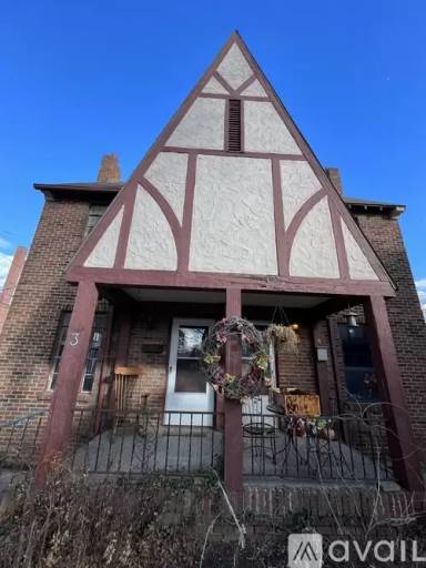 Main picture of 1817 S Baltimore Ave
