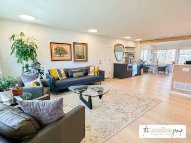 Main picture of 2545 Woodstock Pl