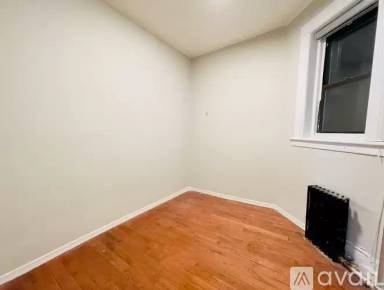 Main picture of 716 Sackett St