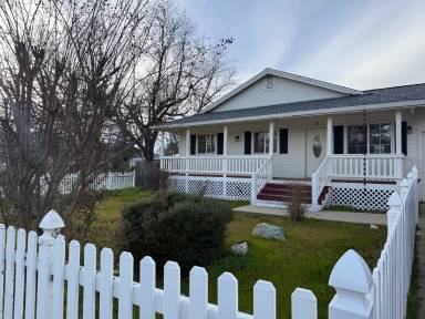 Main picture of 435 Foothill Ct
