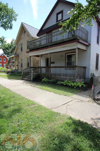 Main picture of 27 National Ave SW