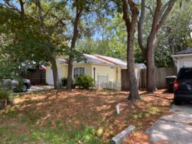 Main picture of 1465 Jasmine St