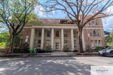 Main picture of 3902 Canterbury Rd