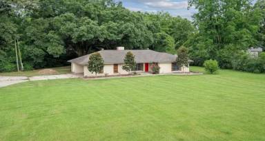 Main picture of 21601 Plank Rd