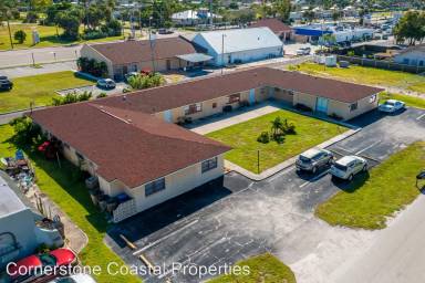 Main picture of 2935 SE 15th Pl
