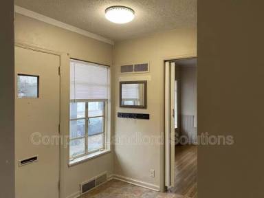 Main picture of 725 S 6th St