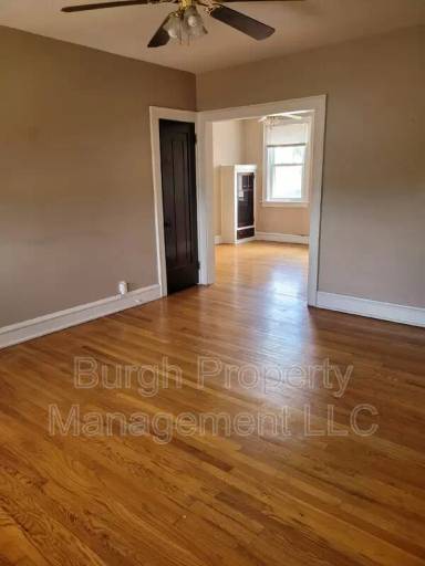 Main picture of 2985 Belrose Ave