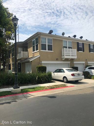 Main picture of 5367 Gillespie St