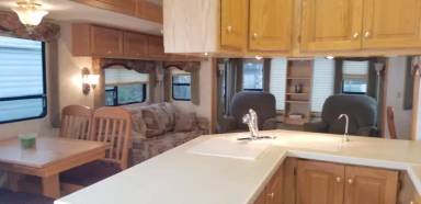 Main picture of 1200 Glory Way Blvd