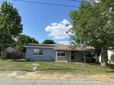 Main picture of 699 9th St SE