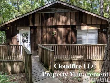 Main picture of 224 James Cir