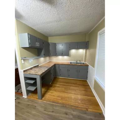 Main picture of 166 Newland Ave