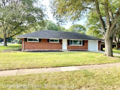 Main picture of 301 Ives Ln