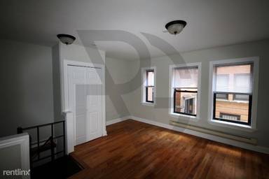Main picture of 815-23 W Cornelia Ave
