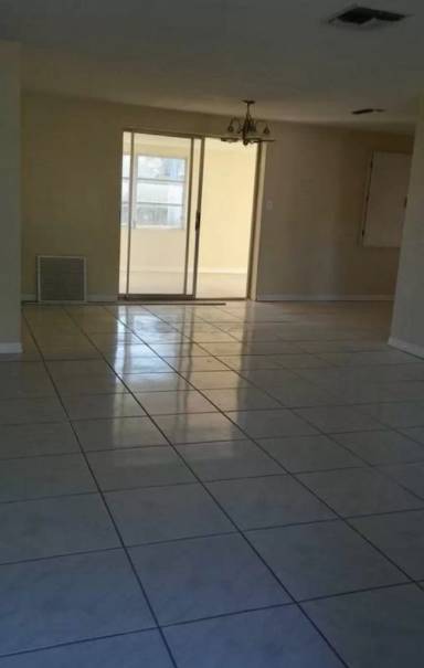 Main picture of 1461 Classic Dr