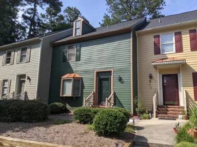 Main picture of 3106 Coachmans Way