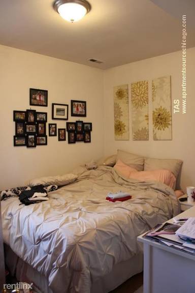 Main picture of 1332 W Nelson St