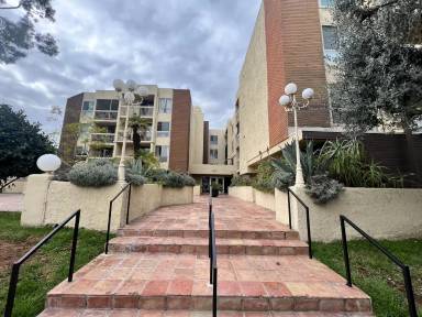 Main picture of 5143 Bakman Ave