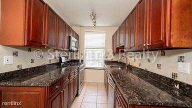 Main picture of 2449 28th St