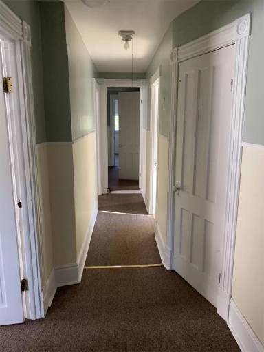 Main picture of 107 W Schuyler St