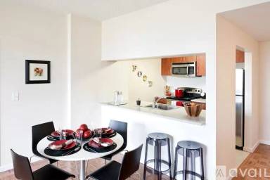 Main picture of 199 Grand St