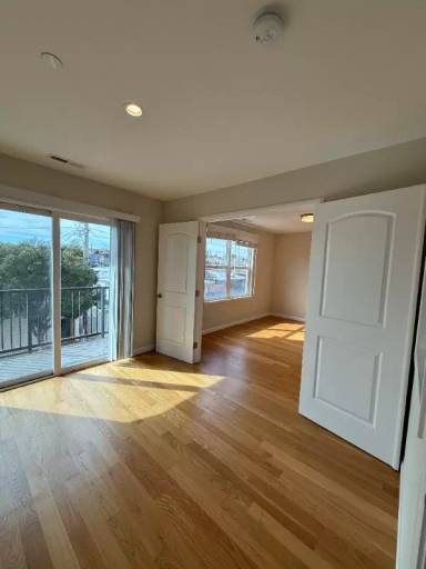 Main picture of 906 Kearney St
