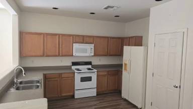 Main picture of 8560 N 63rd Ln