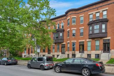Main picture of 2931 N Calvert St
