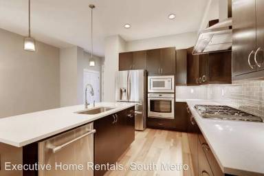 Main picture of 5428 Valentia St