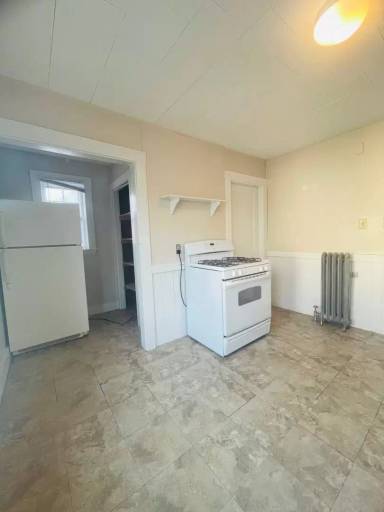 Main picture of 16 Templeton Pkwy