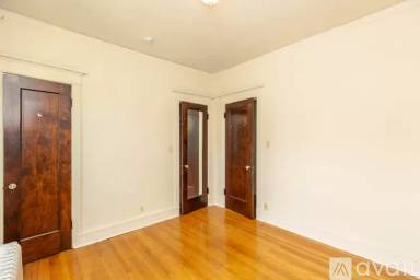 Main picture of 5600 S Dorchester Ave