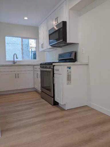 Main picture of 2102 Thurman Ave