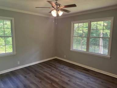 Main picture of 200 Mountain View Dr