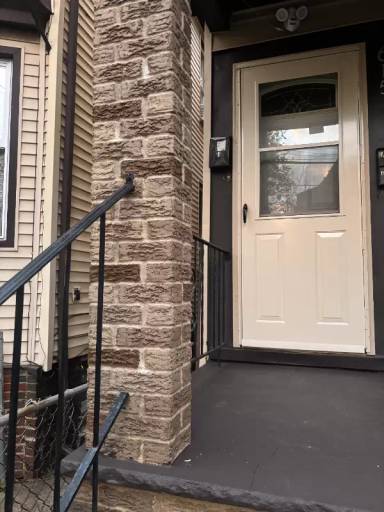 Main picture of 615 Court St