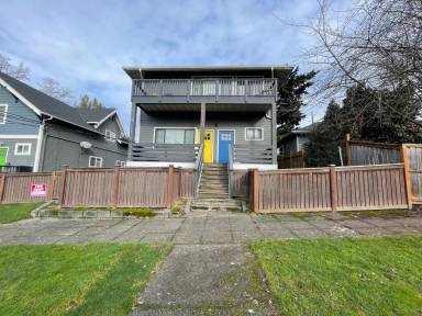 Main picture of 2718 S King St